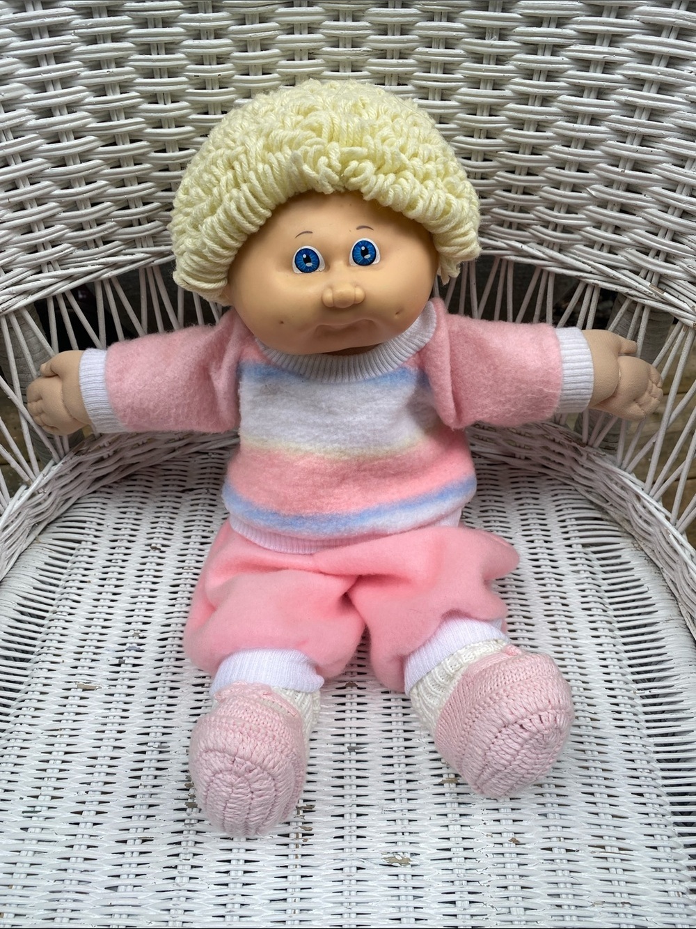 Pretty Vintage
Cabbage  Patch Kid
First Edition Head
Mold #1